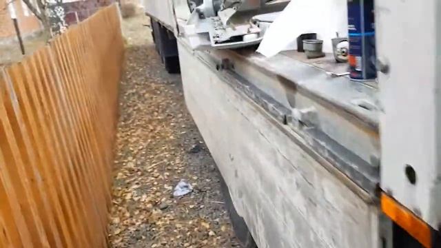 Volvo vnl 780 ремонт встроеного бензо генератора.