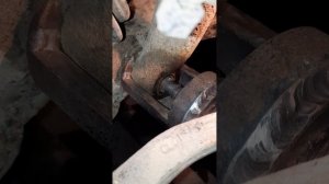 замена сайлентблоков левого нижнего рычага передней подвески кайрон  своими руками "часть 1"