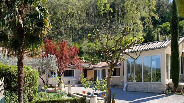 Les Verveines de Vaison - Vaison-la-Romaine - France смотреть онлайн