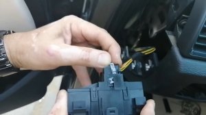 СНЯТИЕ ПЕРЕКЛЮЧАТЕЛЯ ФАР БМВ Х1 Е84/ REMOVING THE BMW X1 E84 HEADLIGHT SWITCH.