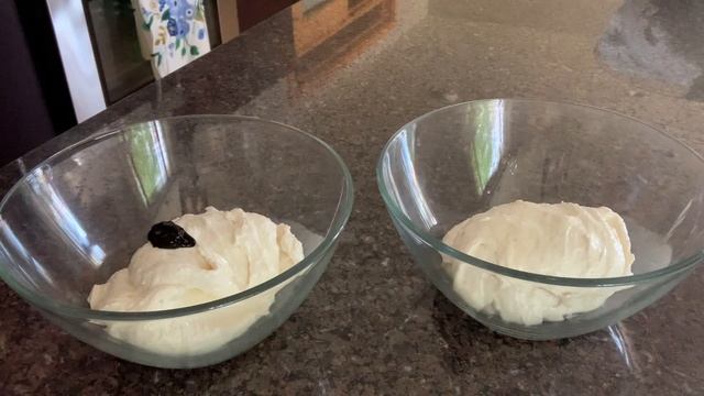 Christmas Swirl Macaron with Haystack Ganache | Holiday Macarons 2021 | Recipes Included! смотреть онлайн