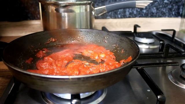 Томатный суп с рыбой смотреть онлайн