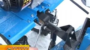 Уборка снега с помощью щетки для мотоблока Нева