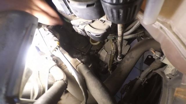 Opel CORSA-D замена жидкости в гидроприводе сцепления смотреть онлайн