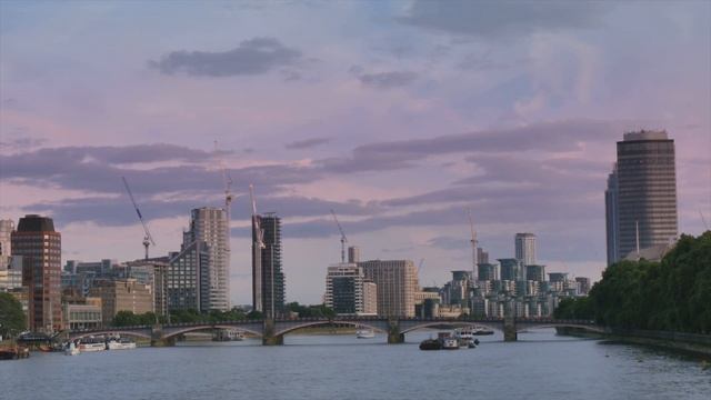 United Kingdom Tour in 8K HDR 60FPS ULTRA HD with VoiceOver смотреть онлайн