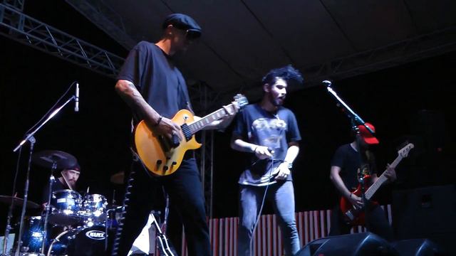 ``ONE MORE BAND`` - Breathe [The Prodigy] смотреть онлайн