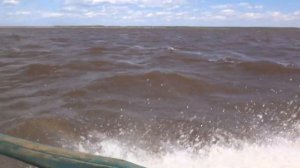 Катер Амур 1972 года выпуска,месяц май 21 года ,штормит на Амуре....