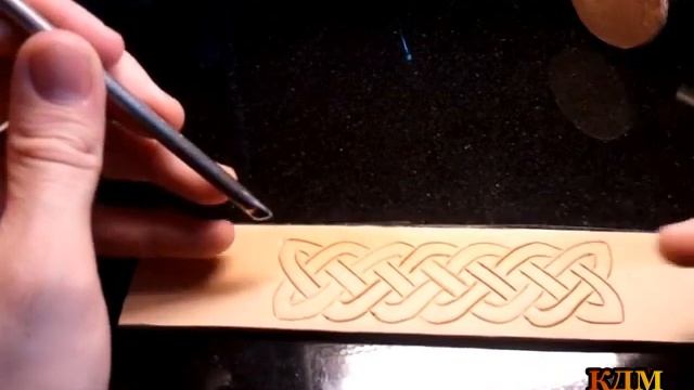 Процесс создания браслета с тиснением своими руками. КДМ Булат. смотреть онлайн