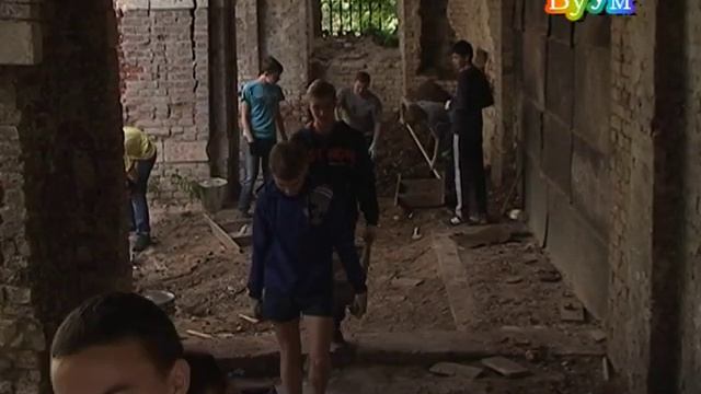 Молодежная телепередача БуУм (восстановление храма в д. Крутец Конаковского района) 2014год. смотреть онлайн