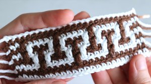 Остатки пряжи не выбрасываю, а вяжу из них мозаичную красоту. Показываю, как связать такой узор