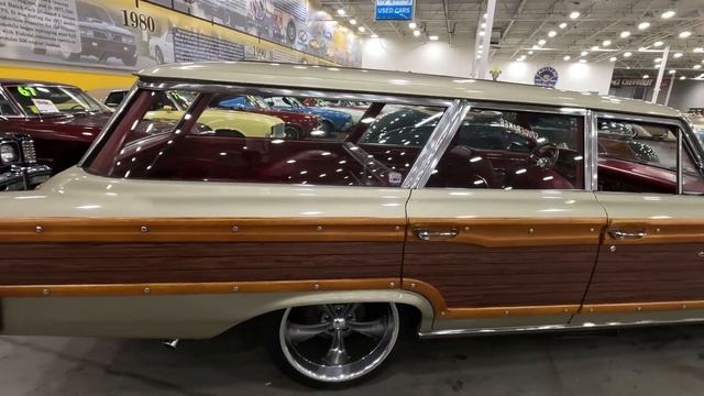 1963 Ford Country Squire Wagon FOR SALE at Unique Classic Cars Lot Walk - classic cars - muscle car смотреть онлайн