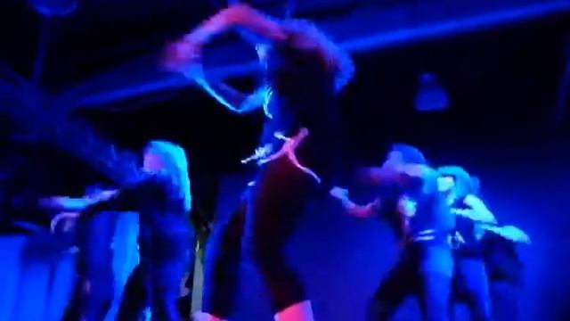 Ролл Холл смотреть онлайн