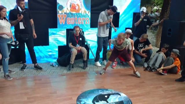 WESTERN ANNIVERSARY г.Батайск 18.06.2017 отбор b-boy Профессор-- b-boy Max T смотреть онлайн