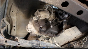 Замена заднего сальника коленвала и сальника раздатки на Киа Соренто 2005  Kia Sorento 2,5 1часть