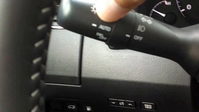 Lexus Nav In Depth How To-Headlamps On Sensitivity смотреть онлайн