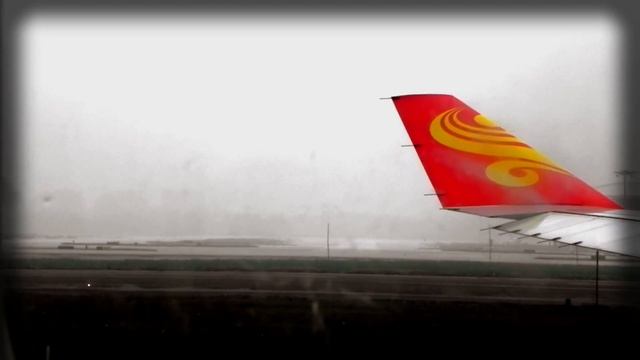 На взлетной полосе Пекинского аэропорта | Takeoff at Beijing смотреть онлайн