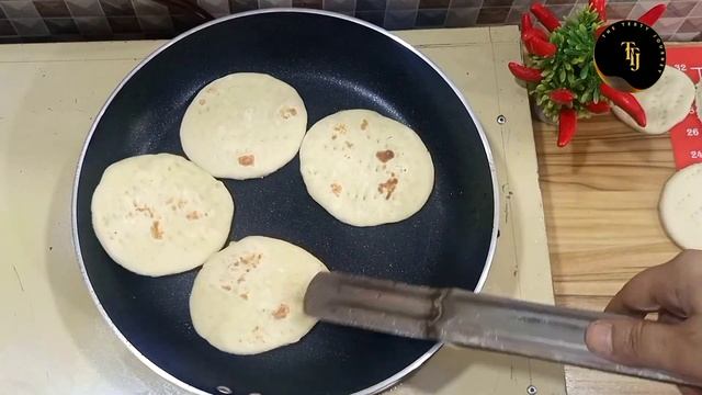 How To Make Mini Pizza On Tawa|Home made Pizza Bites Without Oven|Freeze for Months смотреть онлайн