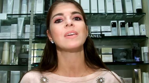 CHANEL CC CREAM & LE VOLUME REVOLUTION DE CHANEL. Makeup - Review.