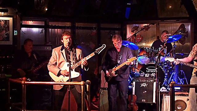 "I Saw Her Standing There" - MARK LANSING - LIVE - at Cali's! - 5/9/13 смотреть онлайн
