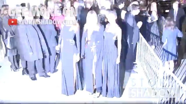 Heidi Klum, Lynn Petertonkoker and Leticia Wala-Ntuba at the amfAR Ball in New York City смотреть онлайн
