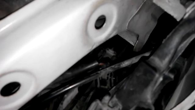 Cómo ajustar la iluminacion de los faros del tiida смотреть онлайн