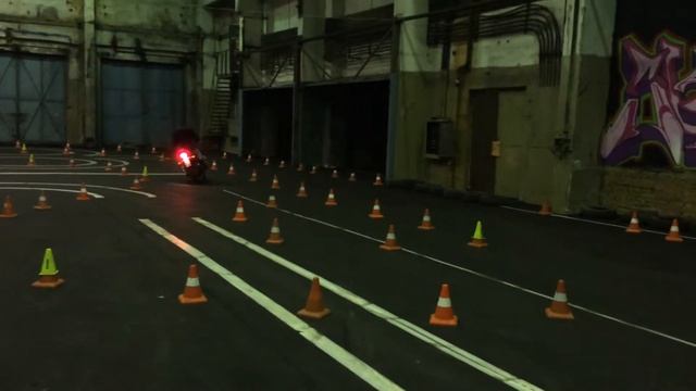 Фигурное вождение. Мотошкола VIP177 смотреть онлайн