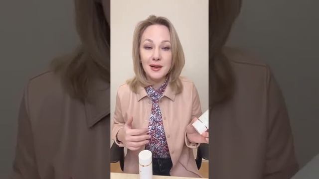 Тренер по продукции Наталья Радкевия о секретах красоты с Novage Пилинг 33988 и Эссенция 33987 смотреть онлайн