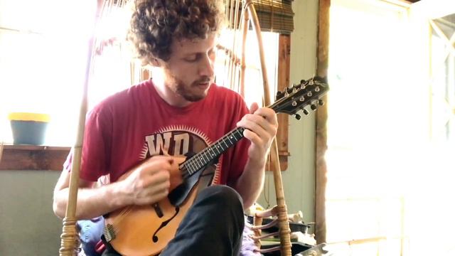 Mandolin Mondays Featuring Carter Shilts /// "Squirrel Chase" смотреть онлайн