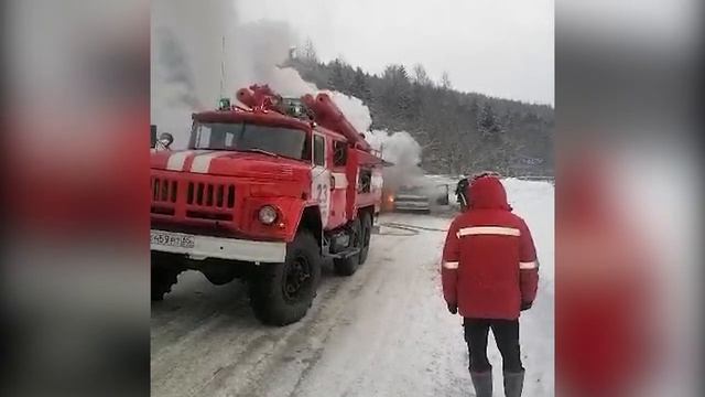 Автомобиль сгорел между Арсентьевкой и Ильинским смотреть онлайн