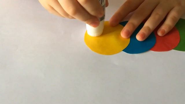 Гусеница. Аппликация из цветной бумаги смотреть онлайн