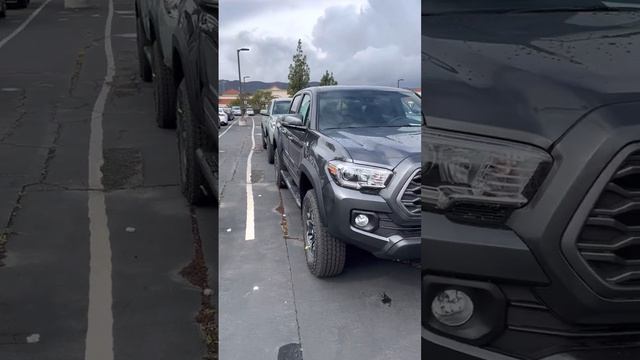 2023 Toyota Tacoma with Factory Alarm and just Keyless Entry. смотреть онлайн