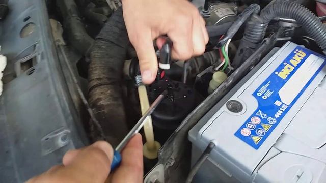 3 Bölüm Renault symbol thalia mazot filtre değişimi смотреть онлайн