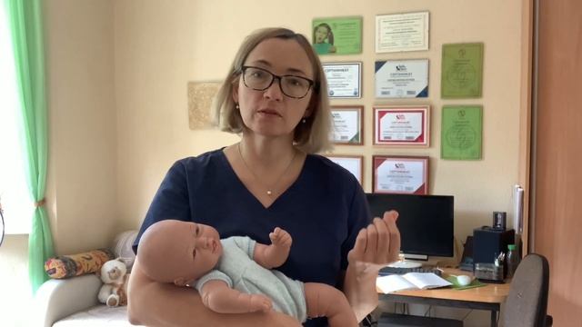 Хендлинг. Про правильное ношение малыша на руках смотреть онлайн