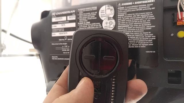 Garage Door Opener - Universal Remote - Easy How to Program смотреть онлайн