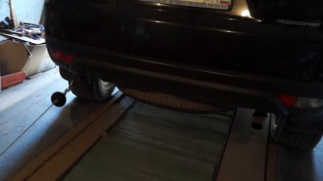 Тянем машину в гараж подвесной электроталью смотреть онлайн