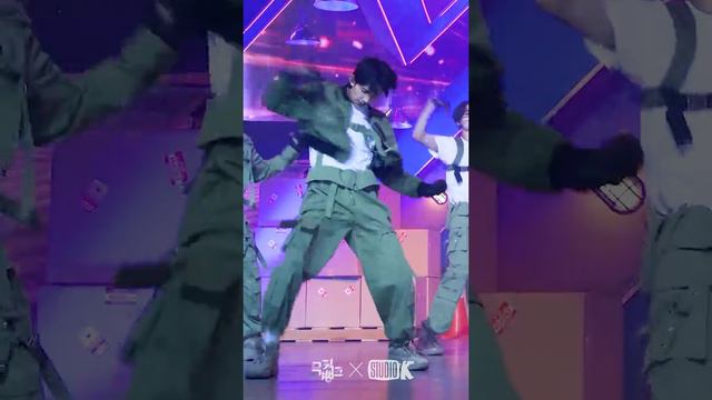 [K-Fancam] 엔하이픈 희승 직캠 'Future Perfect (Pass The MIC)' (ENHYPEN HEESEUNG Fancam) L @MusicBank 220708
