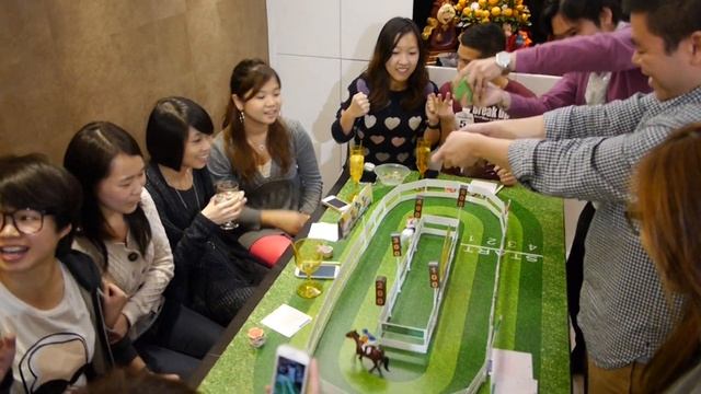 Remote Control Horse Racing Game смотреть онлайн