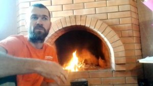 каминный зуб в мангале из кирпича