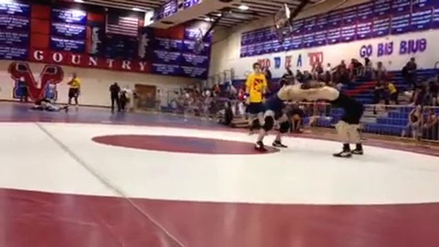 Eric R Guadiana 39 yr old Wrestler in blue singlet ... US Nationals смотреть онлайн
