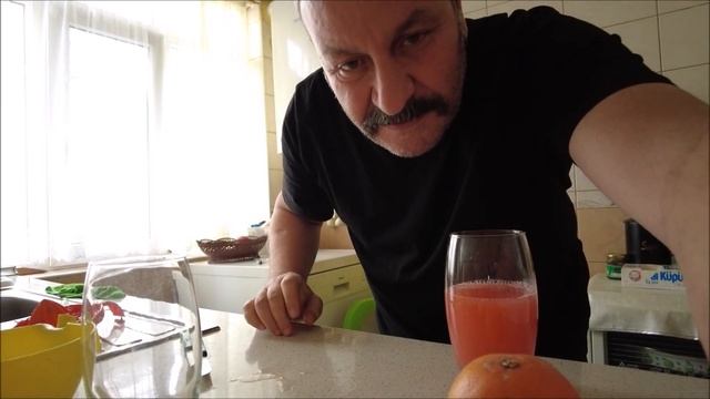 Taze Greyfurt suyu-Finlandiya Votka kokteyl смотреть онлайн