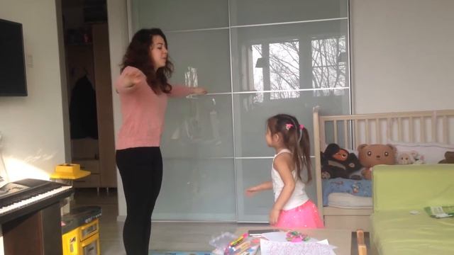 бесплатное развитие для малышей, английский - English for kids, dancing смотреть онлайн
