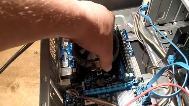 Блок питания шумит и вибрирует смотреть онлайн