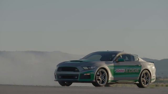 Castrol Edge Creates World First Driving Challenge - Performance Driving | AutoMotoTV смотреть онлайн