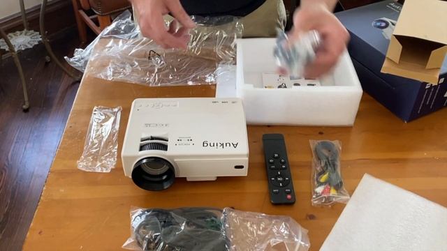 Unboxing Mini Projectors- 2021 AuKing - Is this budget projector worth the money? смотреть онлайн
