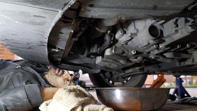 Audi S3 8p Oil Change смотреть онлайн