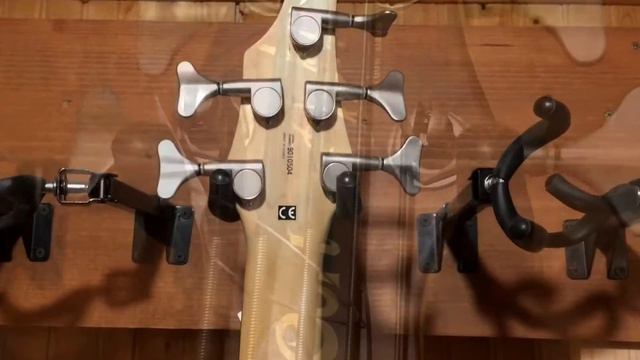 Cort Curbow 5 String Fretless Bass Guitar - Active Electronics - Very Cool- Lohn New And Used смотреть онлайн