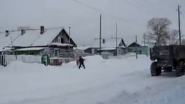 Самодельный вездеход Байкал уборка снега смотреть онлайн