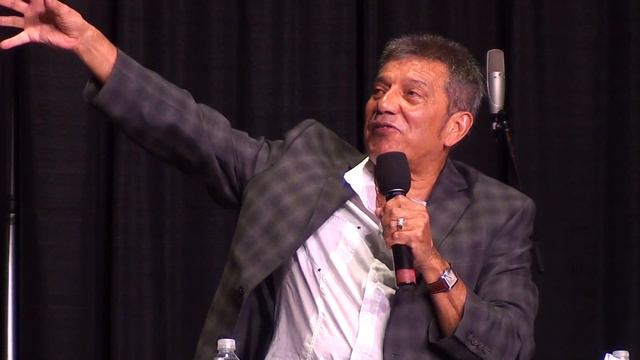 Nicky Cruz New York Gangster Preaching - Ники Круз Нью Йорский бывший бандит проповедует смотреть онлайн