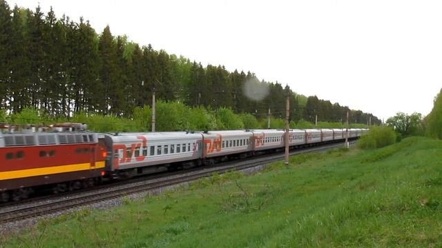 ЧС4Т 300 на перегоне Глазов - Балезино Горьковской железной дороги. смотреть онлайн