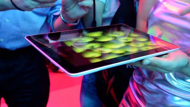 Взгляд на Full HD планшет Huawei MediaPad 10.1 от Droider.ru [MWC 2012] смотреть онлайн